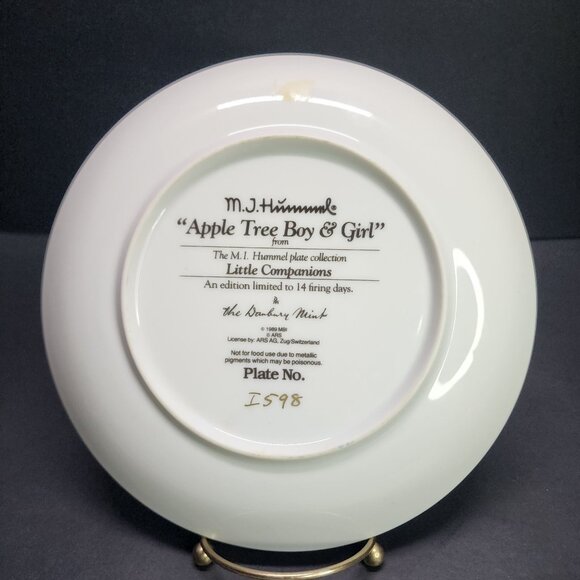 M.J Hummel Apple Tree Boy & Girl Collectors Plate 8'' Danbury Mint 1989 - Picture 6 of 7